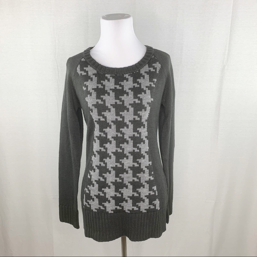 Yoki gray houndstooth sweater